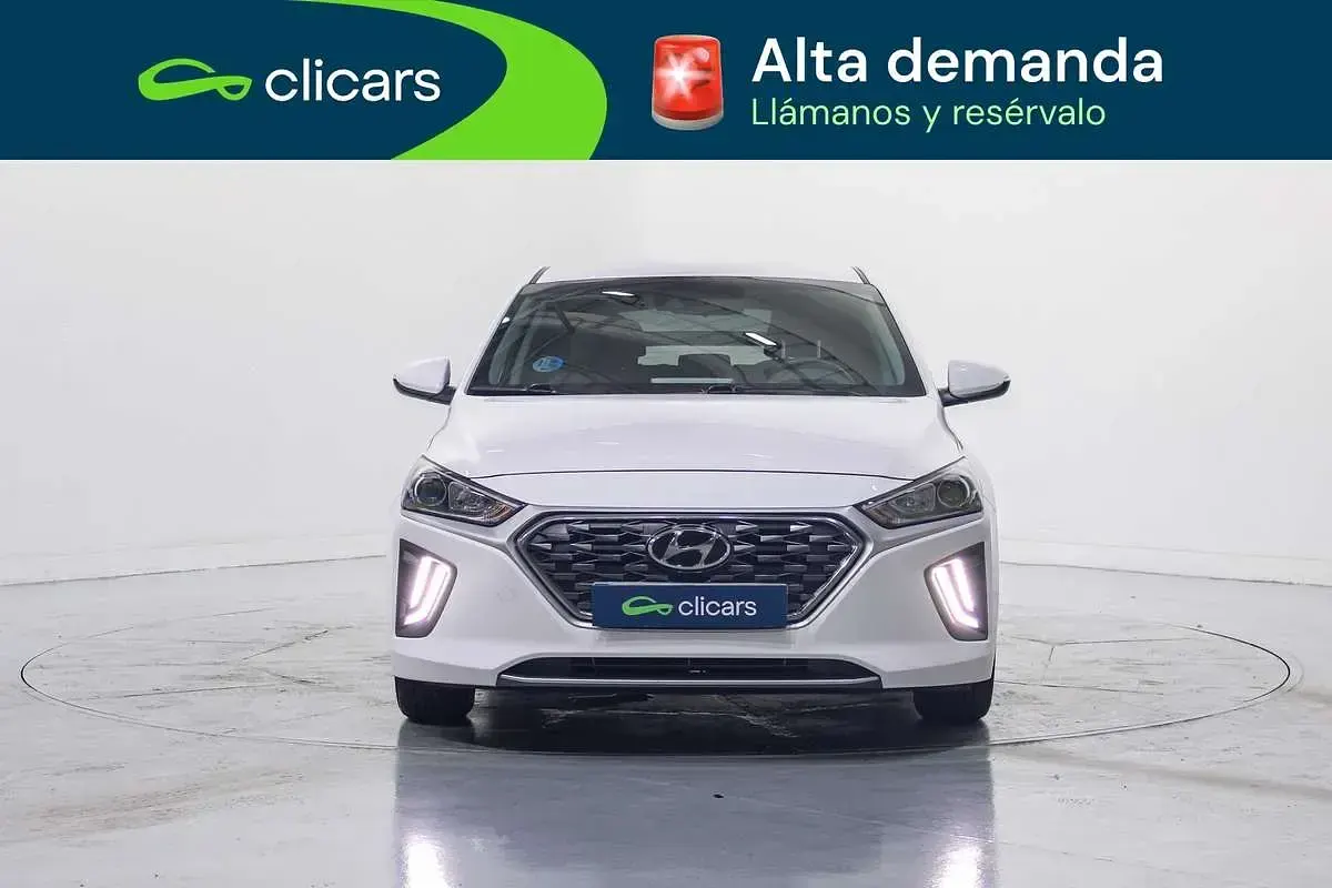 Usado Hyundai Ioniq 105 CV (77 kW) 2022 Blanco Utilitario