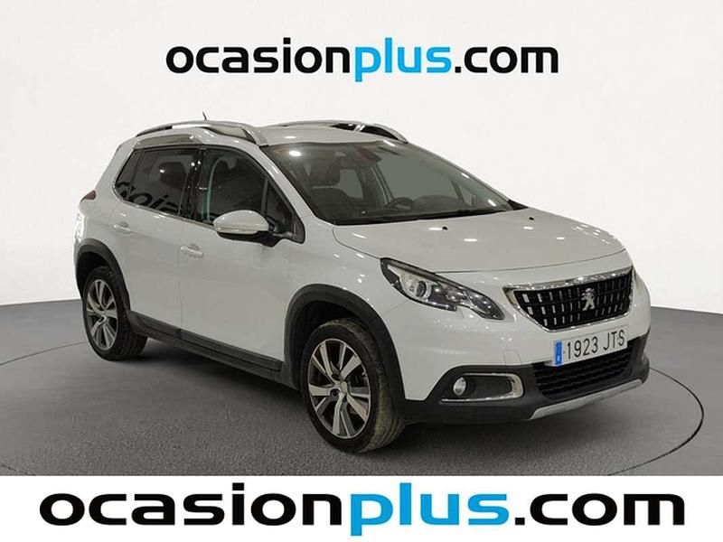 Usado Peugeot 2008 Allure 120 CV (88 kW) 2016 Blanco SUV