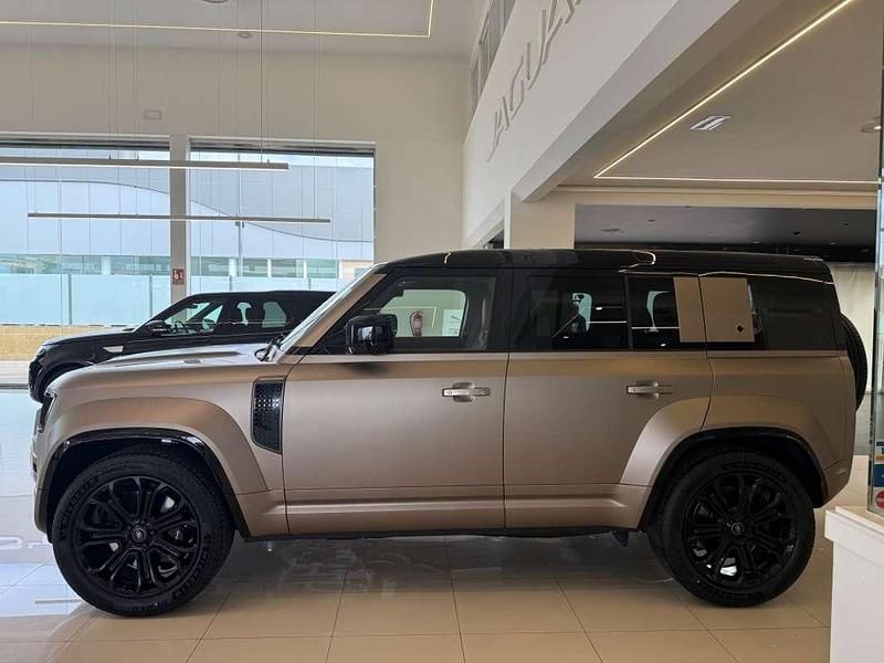 Beige Nuevo 2025 Land Rover Defender SUV | 207.500 € - Imagen 1/4