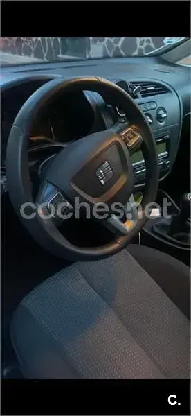Usado Seat Leon Reference 105 CV (77 kW) 2011 Blanco Utilitario