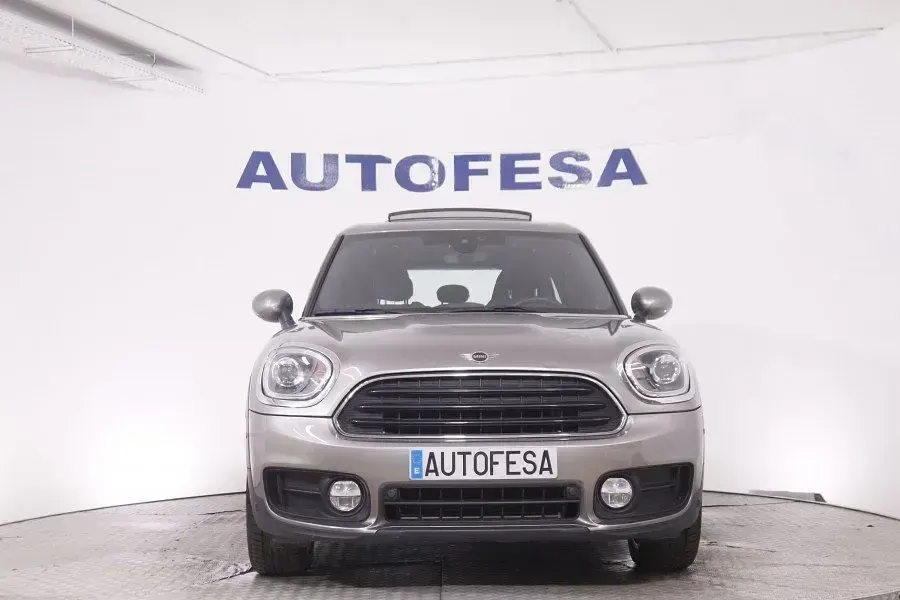 Usado Mini One Countryman 102 CV (75 kW) 2018 Gris SUV
