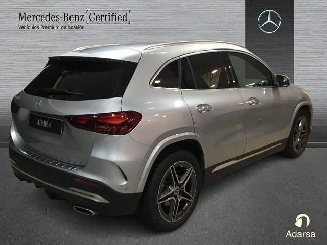 Usado Mercedes GLA200 AMG line 163 CV (119 kW) 2026 Plata hightech SUV
