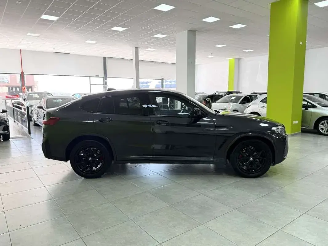 Usado BMW X4 M Sport 190 CV (139 kW) 2025 Gris SUV