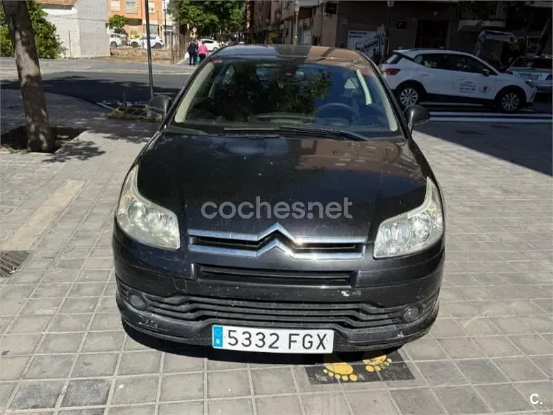 Usado Citroën C4 VTR Sport 92 CV (67 kW) 2006 Negro Berlina