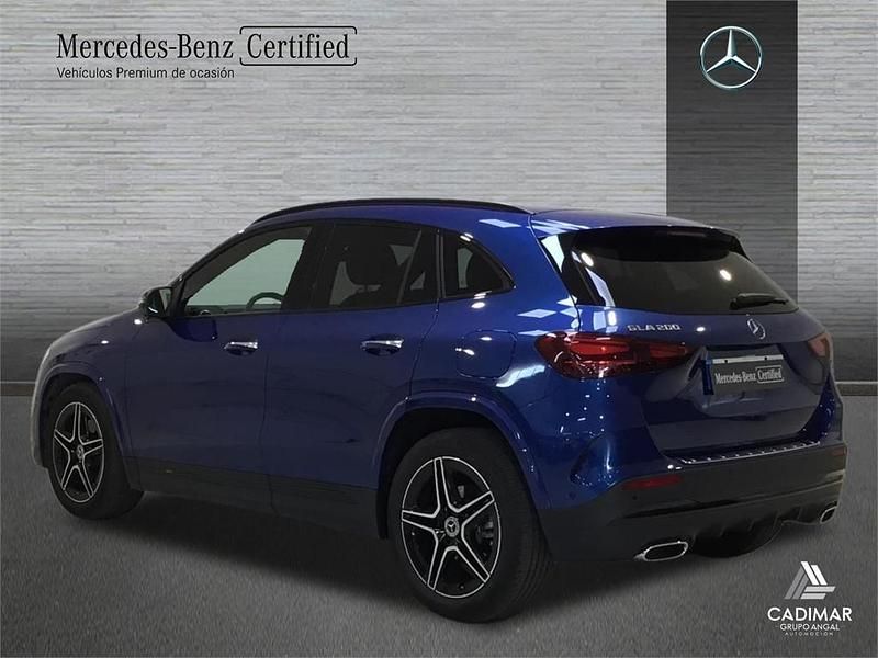 Usado Mercedes GLA200 AMG line 163 CV (119 kW) 2025 Azul SUV