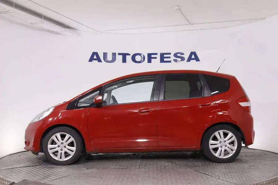 Usado Honda Jazz Elegance 99 CV (72 kW) 2011 Rojo Utilitario