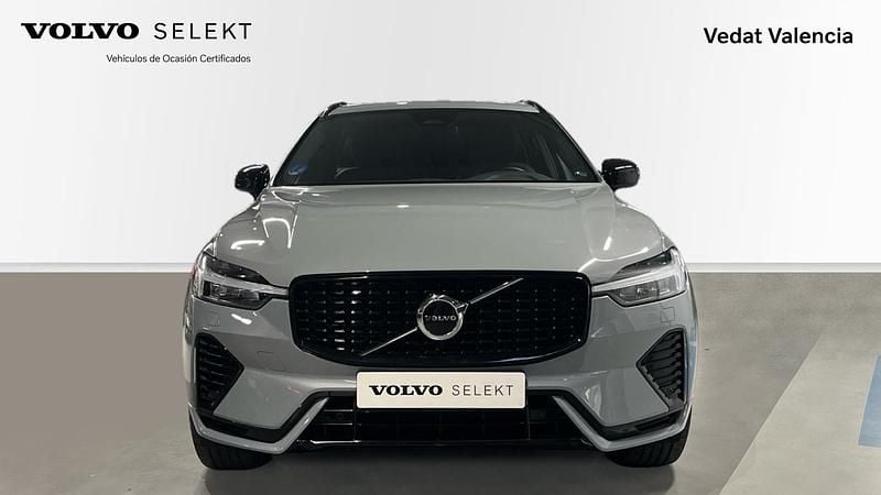 Usado Volvo XC60 Plus 350 CV (257 kW) 2024 Gris / plata SUV