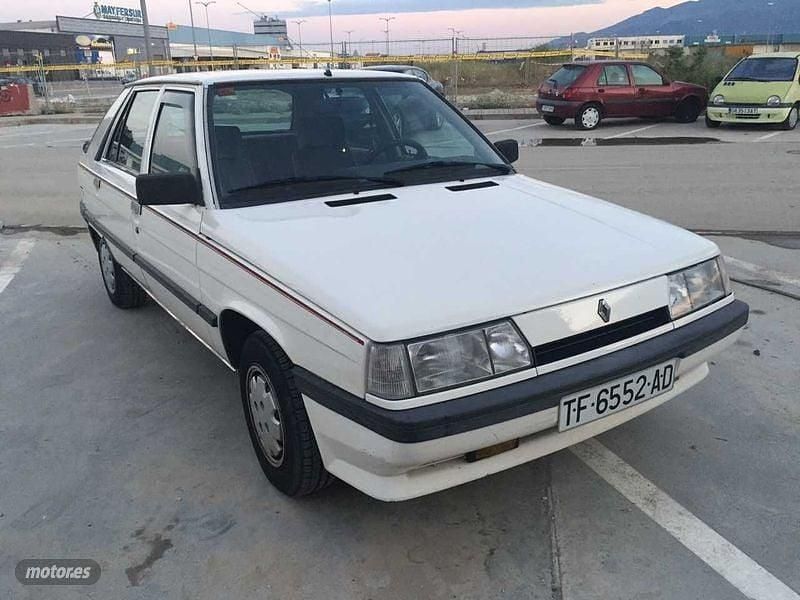 Blanco Usado 1986 Renault R11 Berlina | 1999 € - Imagen 1/3