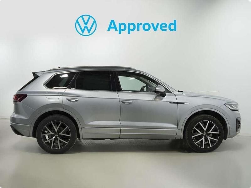 Usado VW Touareg Elegance 286 CV (210 kW) 2022 Plateado SUV