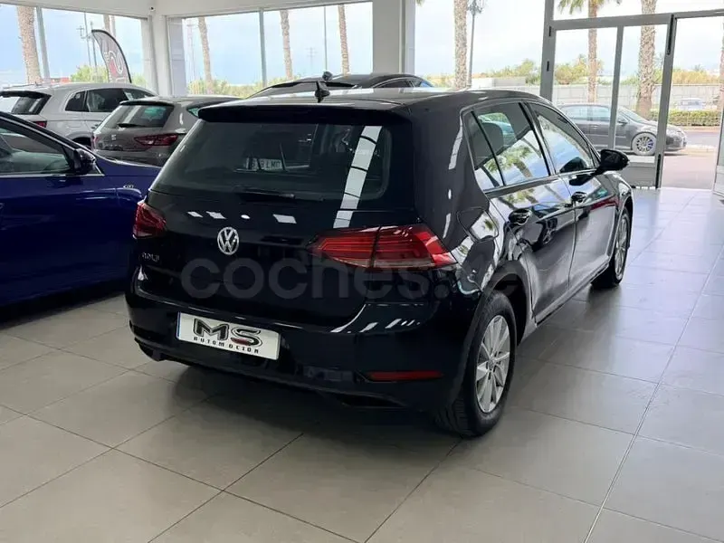 Usado VW Golf VII Business 115 CV (84 kW) 2019 Negro Berlina