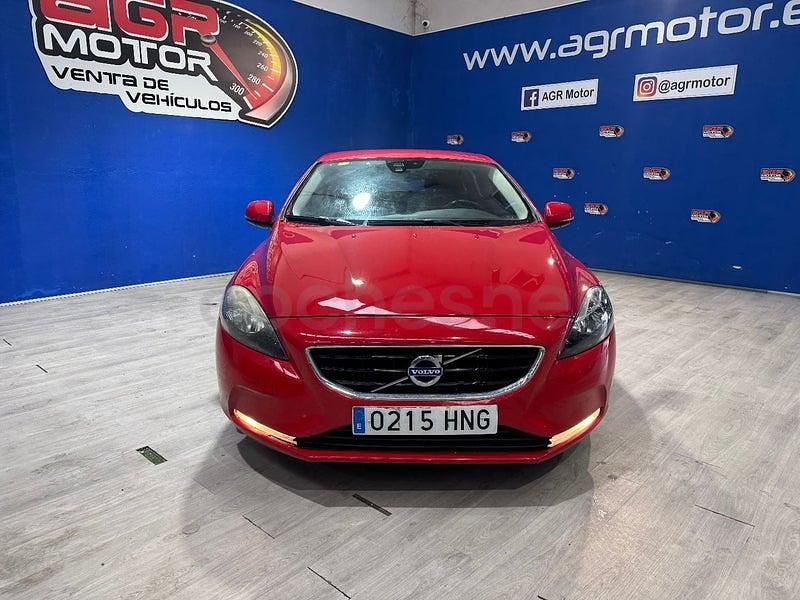 Usado Volvo V40 Kinetic 150 CV (110 kW) 2012 Rojo Utilitario