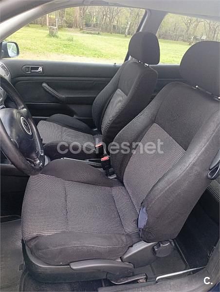 Usado VW Golf III Highline 110 CV (80 kW) 1999 Azul Berlina