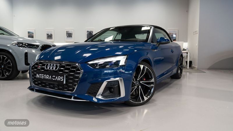 Azul Usado 2024 Audi A5 Cabriolet Premium Descapotable | 89.900 € - Imagen 1/4