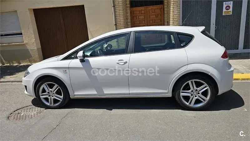 Usado Seat Leon Copa 105 CV (77 kW) 2012 Blanco Berlina