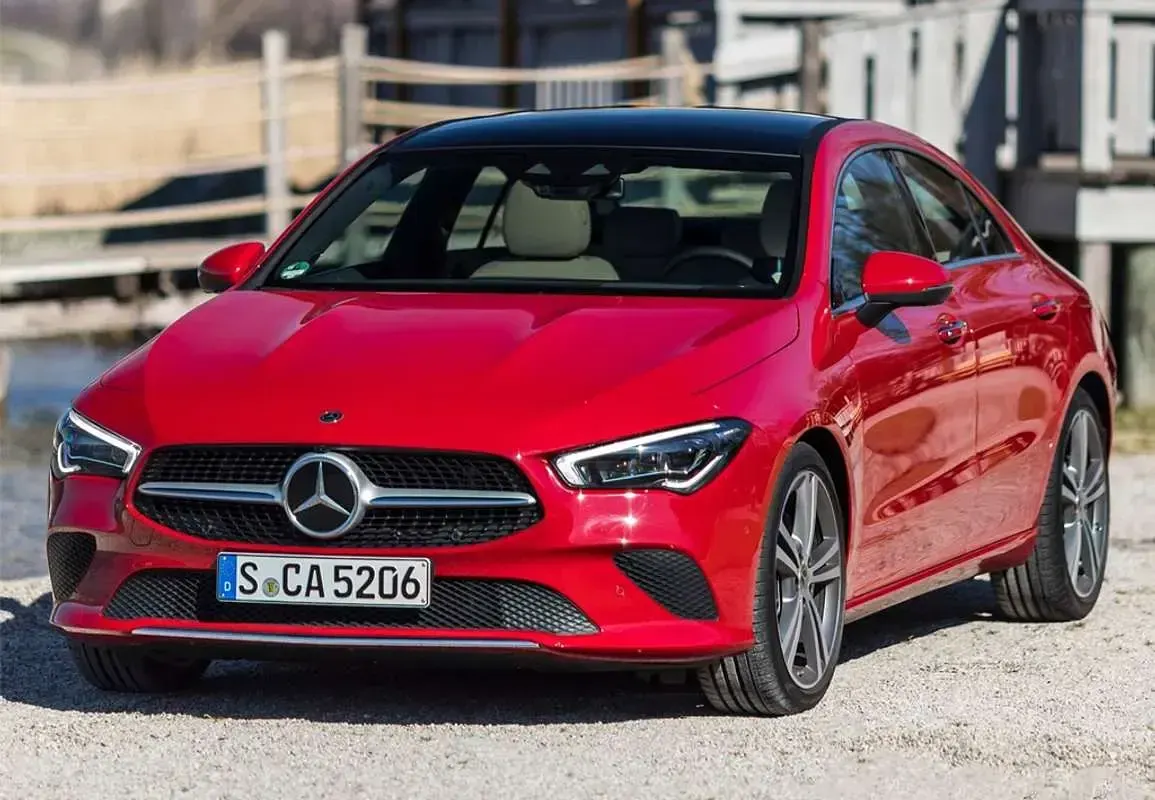 Usado Mercedes CLA180 136 CV (100 kW) 2022 Blanco Coupe