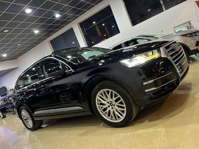 Negro Usado 2016 Audi Q7 Sport SUV | 29.400 € (Caro) - Imagen 1/4