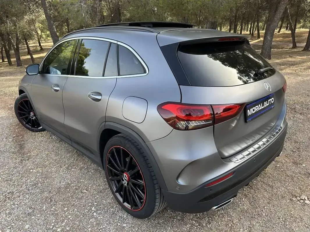 Usado Mercedes GLA200 150 CV (110 kW) 2021 Gris SUV