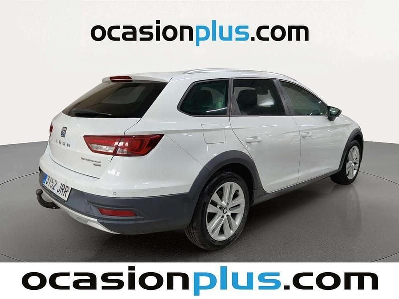 Usado Seat Leon 4Drive 184 CV (135 kW) 2016 Blanco Monovolumen