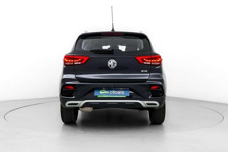 Usado MG ZS Luxury 111 HP (81 kW) 2024 Preto SUV
