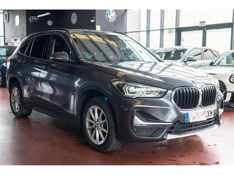 Usado BMW X1 Sport Line 150 CV (110 kW) 2022 Gris SUV