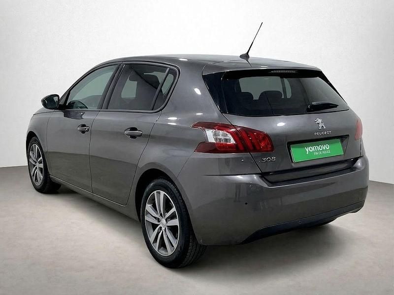 Usado Peugeot 308 Style 131 CV (96 kW) 2021 Gris Utilitario