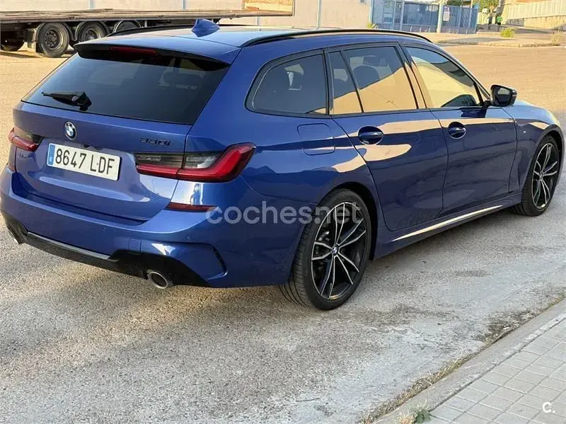 Usado BMW 330 252 CV (185 kW) 2019 Azul Familiar