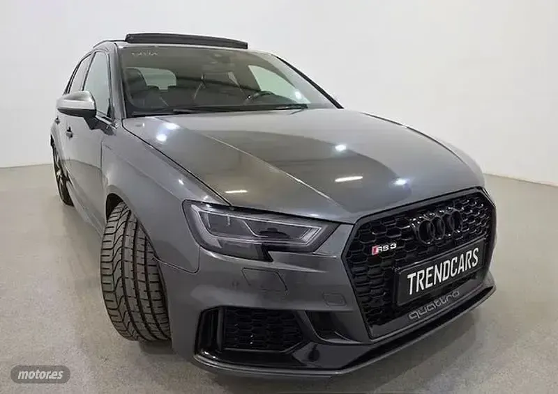 Usado Audi RS3 Premium 400 CV (294 kW) 2018 Gris Berlina