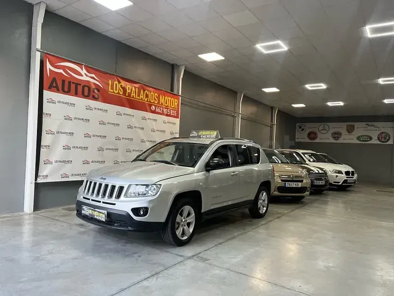 Käytetty Jeep Compass North 136 HP (100 kW) 2014 Harmaa Katumaasturi