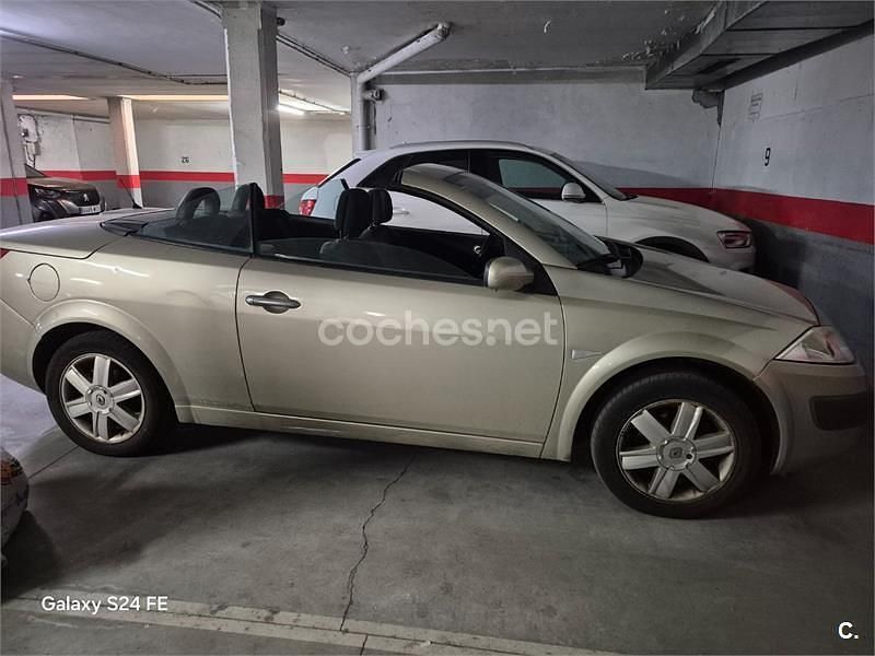 Beige Usado 2004 Renault Mégane Cabriolet Dynamique Descapotable | 3500 € (Precio justo) - Imagen 1/4
