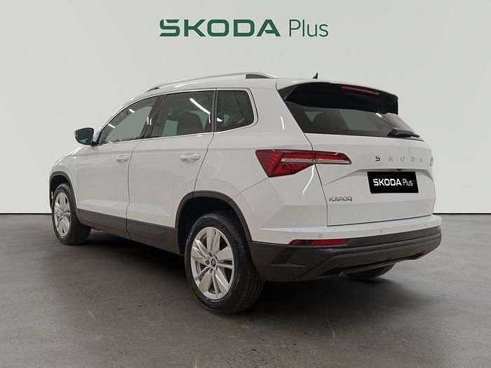 Usado Skoda Karoq Selection 150 CV (110 kW) 2025 Blanco SUV
