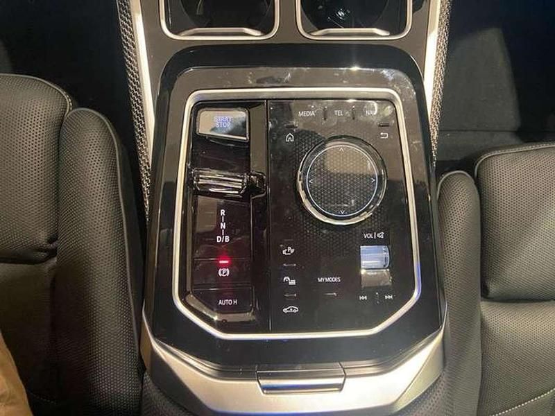 Usado BMW i7 400 kW (544 CV) 2024 Gris Berlina