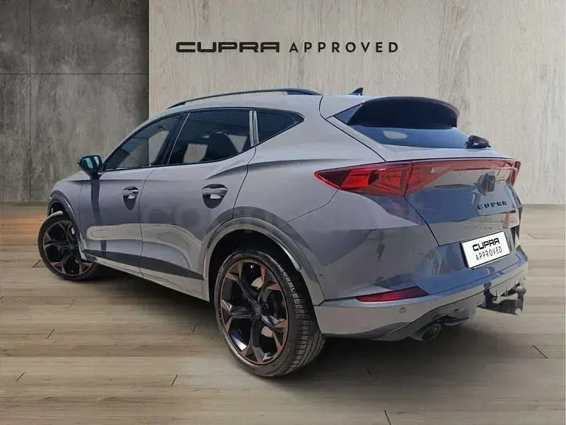 Usado Cupra Formentor VZ 245 CV (180 kW) 2023 Gris / plata SUV