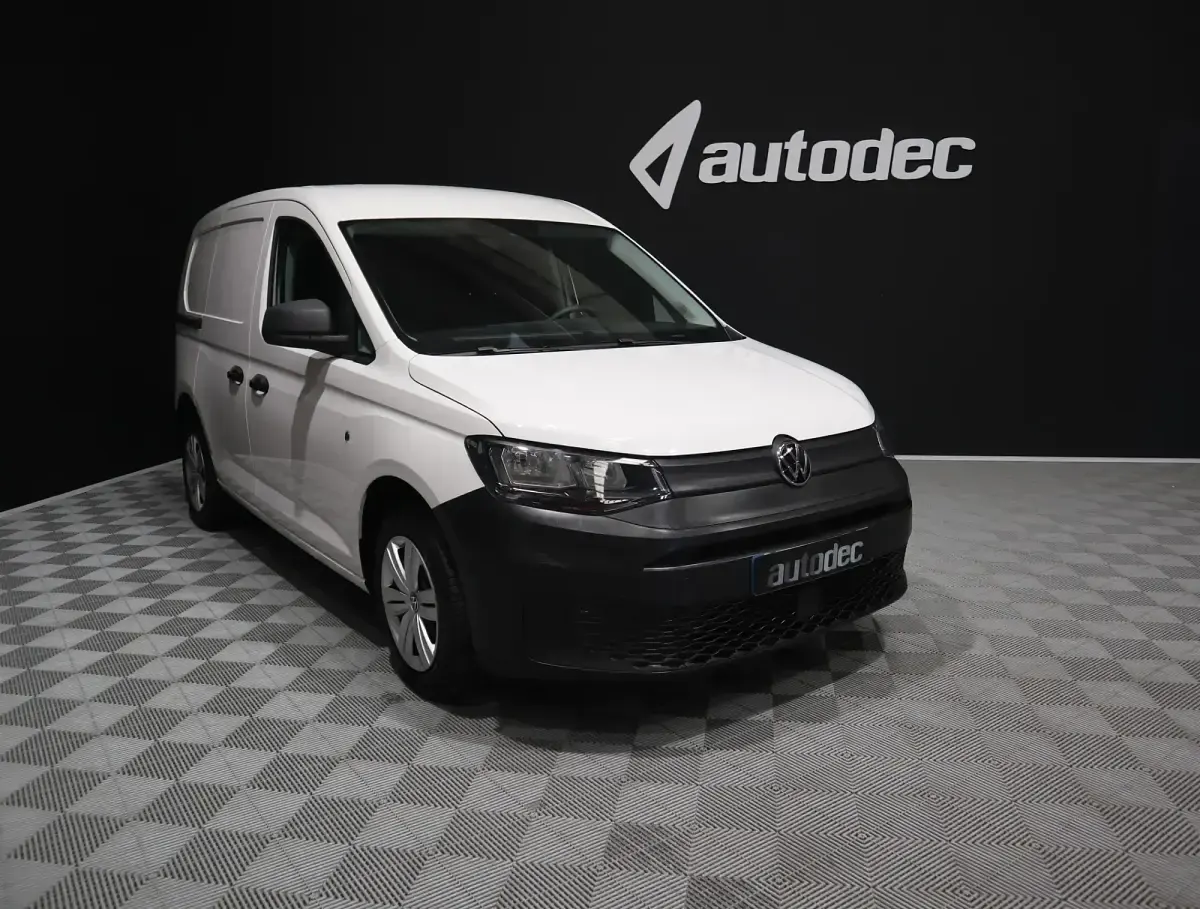 Usado VW Caddy 102 CV (75 kW) 2023 Blanco Monovolumen