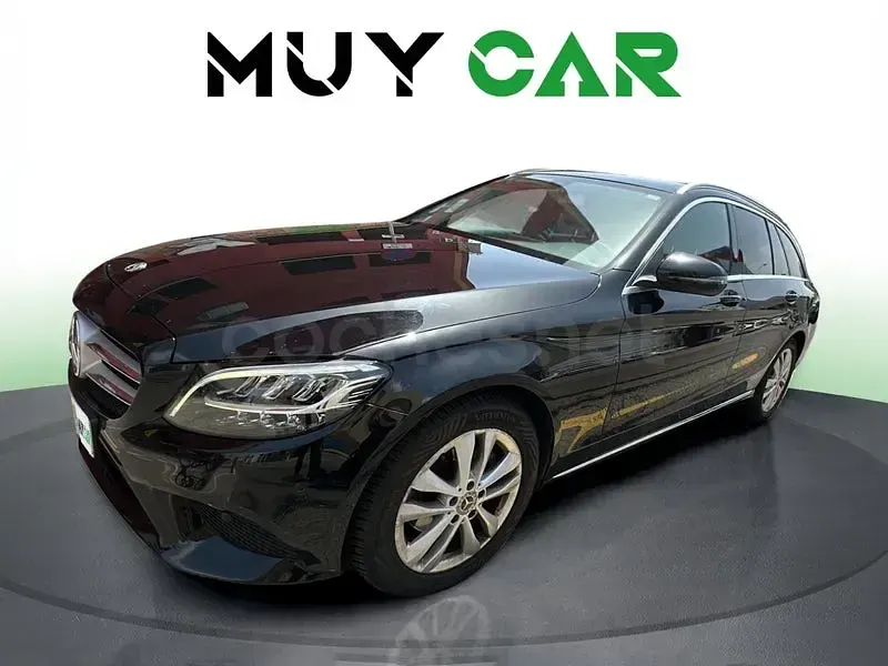Usado Mercedes C200 160 CV (117 kW) 2019 Negro Familiar