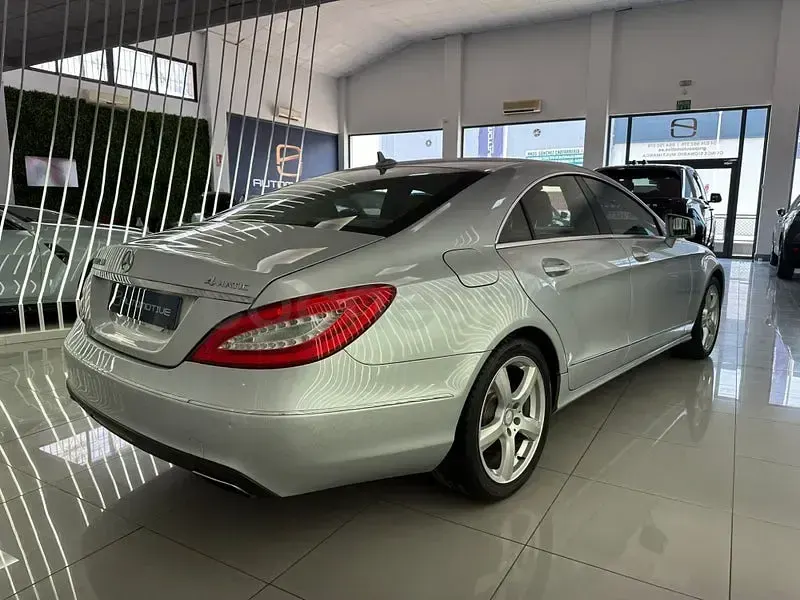 Usado Mercedes CLS350 265 CV (194 kW) 2013 Gris / plata Berlina