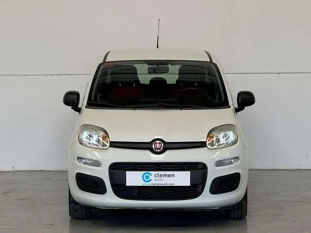 Usado Fiat Panda Lounge 71 CV (52 kW) 2018 Blanco Utilitario