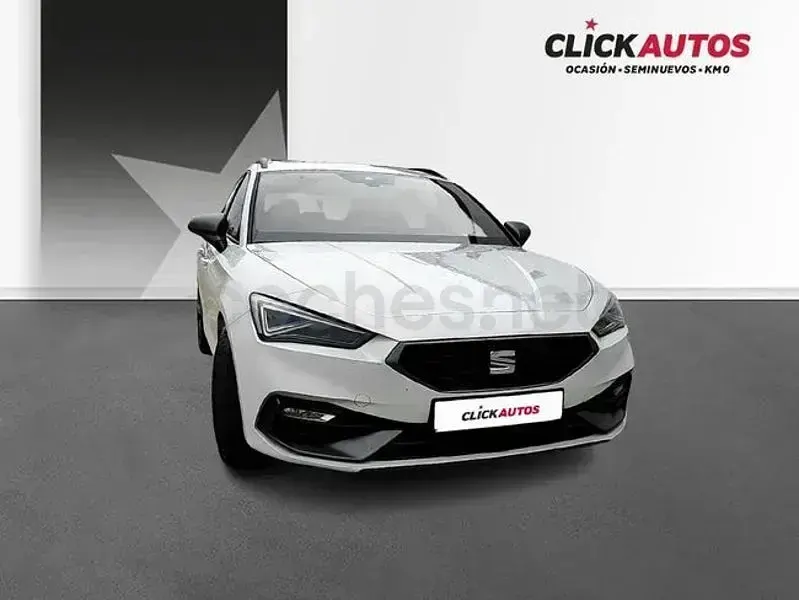 Usado Seat Leon FR 116 CV (85 kW) 2025 Blanco Familiar