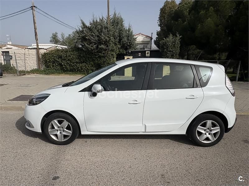 Begagnad Renault Scénic III 95 HK (69 kW) 2016 Vit Minibuss
