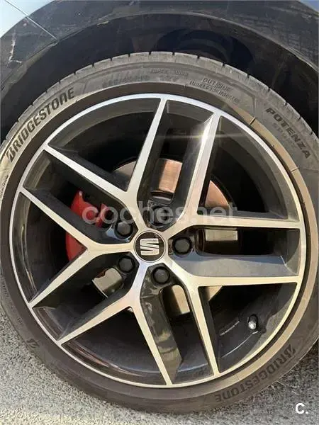 Usado Seat Leon FR 150 CV (110 kW) 2019 Negro Berlina