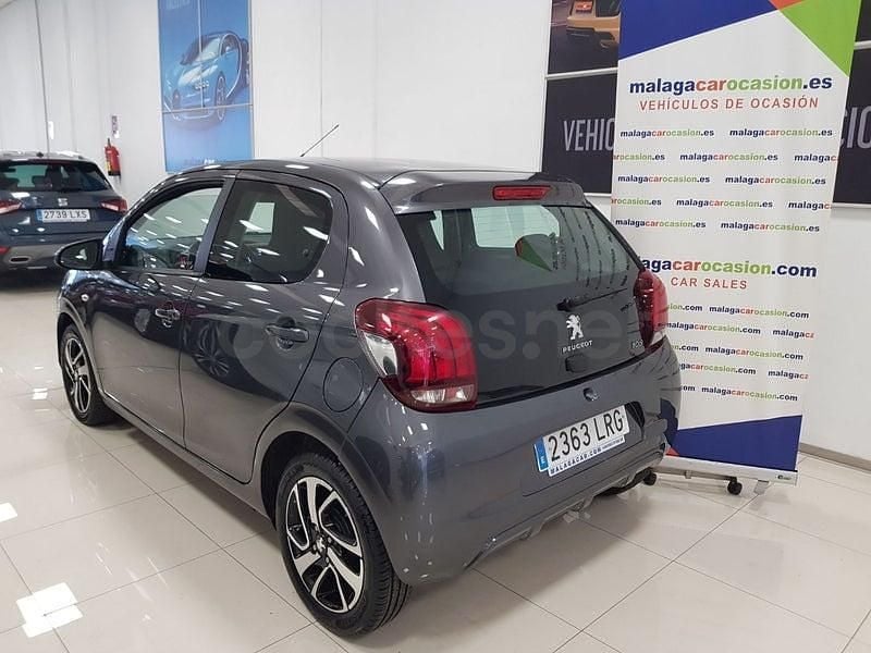 Usado Peugeot 108 Allure 72 CV (52 kW) 2021 Gris / plata Berlina