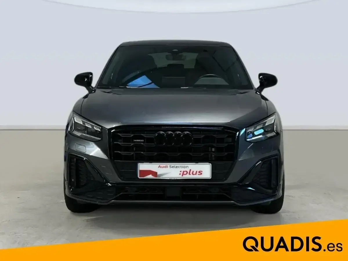 Käytetty Audi Q2 Ambiente 190 HP (139 kW) 2022 Harmaa Katumaasturi
