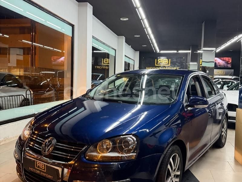 Azul Usado 2009 VW Jetta Highline Berlina | 7990 € (Precio justo) - Imagen 1/4