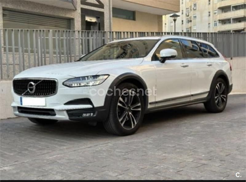 Blanco Usado 2018 Volvo V90 CC Pro Familiar | 29.900 € (Precio justo) - Imagen 1/4