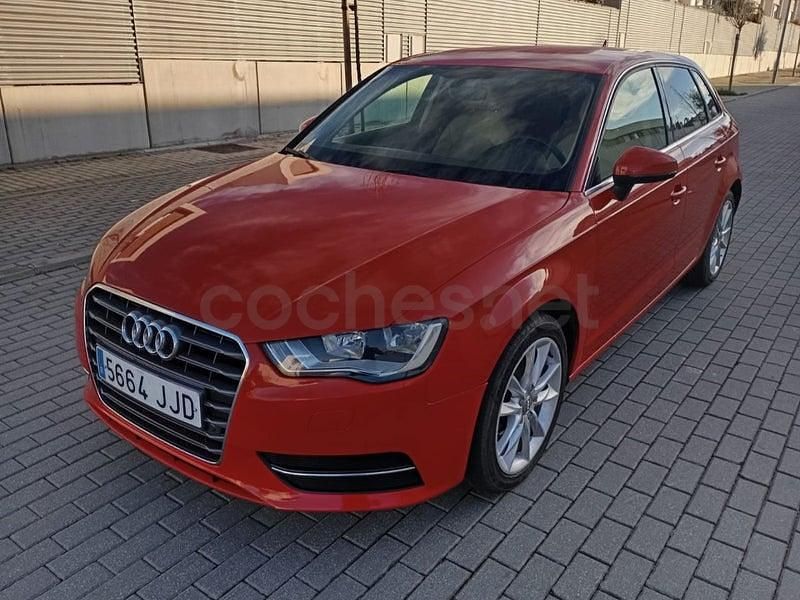 Usado Audi A3 150 CV (110 kW) 2015 Rojo Berlina