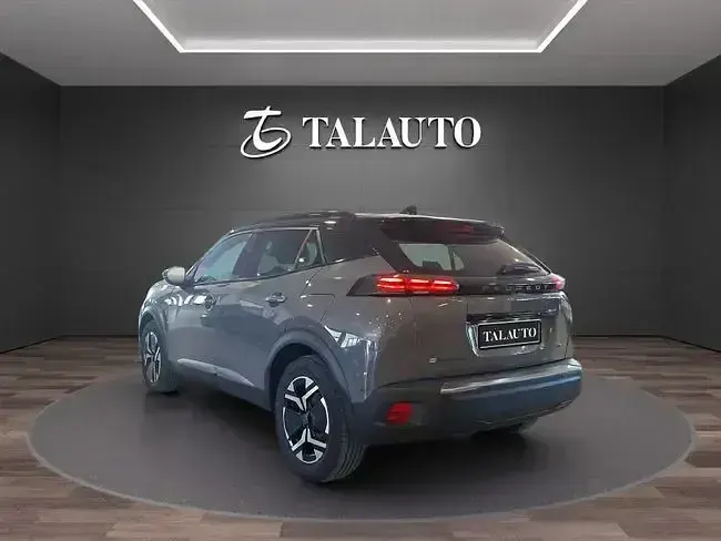 Begagnad Peugeot e-2008 GTi 114 kW (156 HK) 2023 Grå SUV