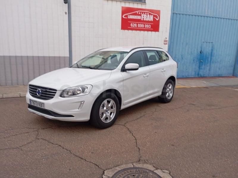 Blanco Usado 2017 Volvo XC60 Momentum SUV | 13.990 € - Imagen 1/4