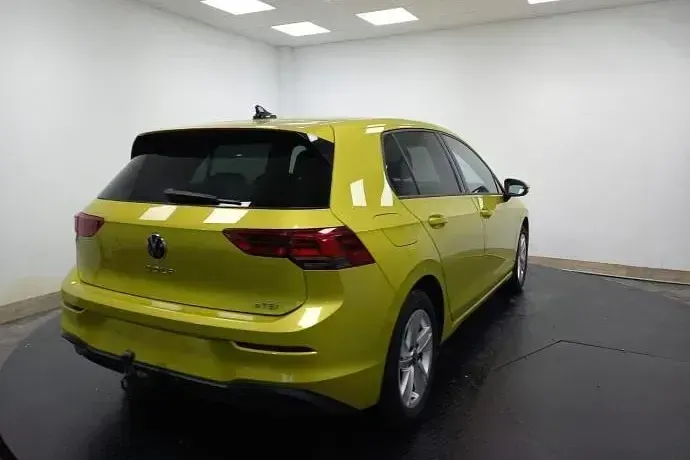 Usado VW Golf VIII Life 150 CV (110 kW) 2020