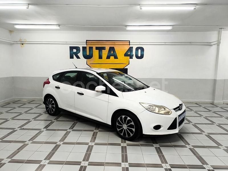 Blanco Usado 2012 Ford Focus Berlina | 6990 € (Buen precio) - Imagen 1/4