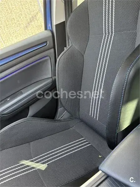 Usado Renault Mégane Bose Edition 160 CV (117 kW) 2018 Azul Berlina