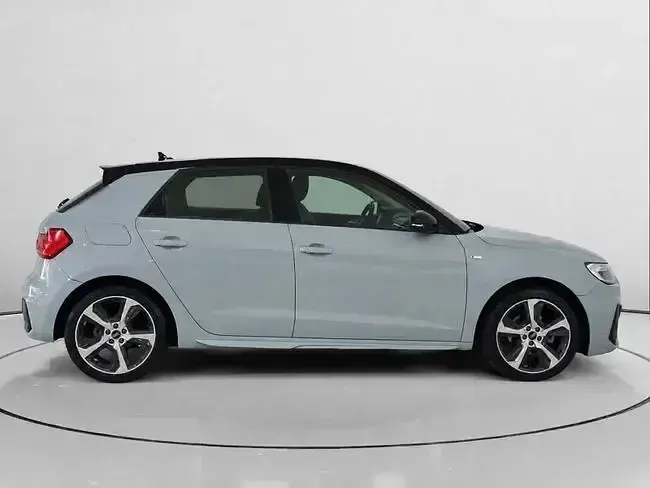 Usado Audi A1 110 CV (80 kW) 2023 Gris SUV